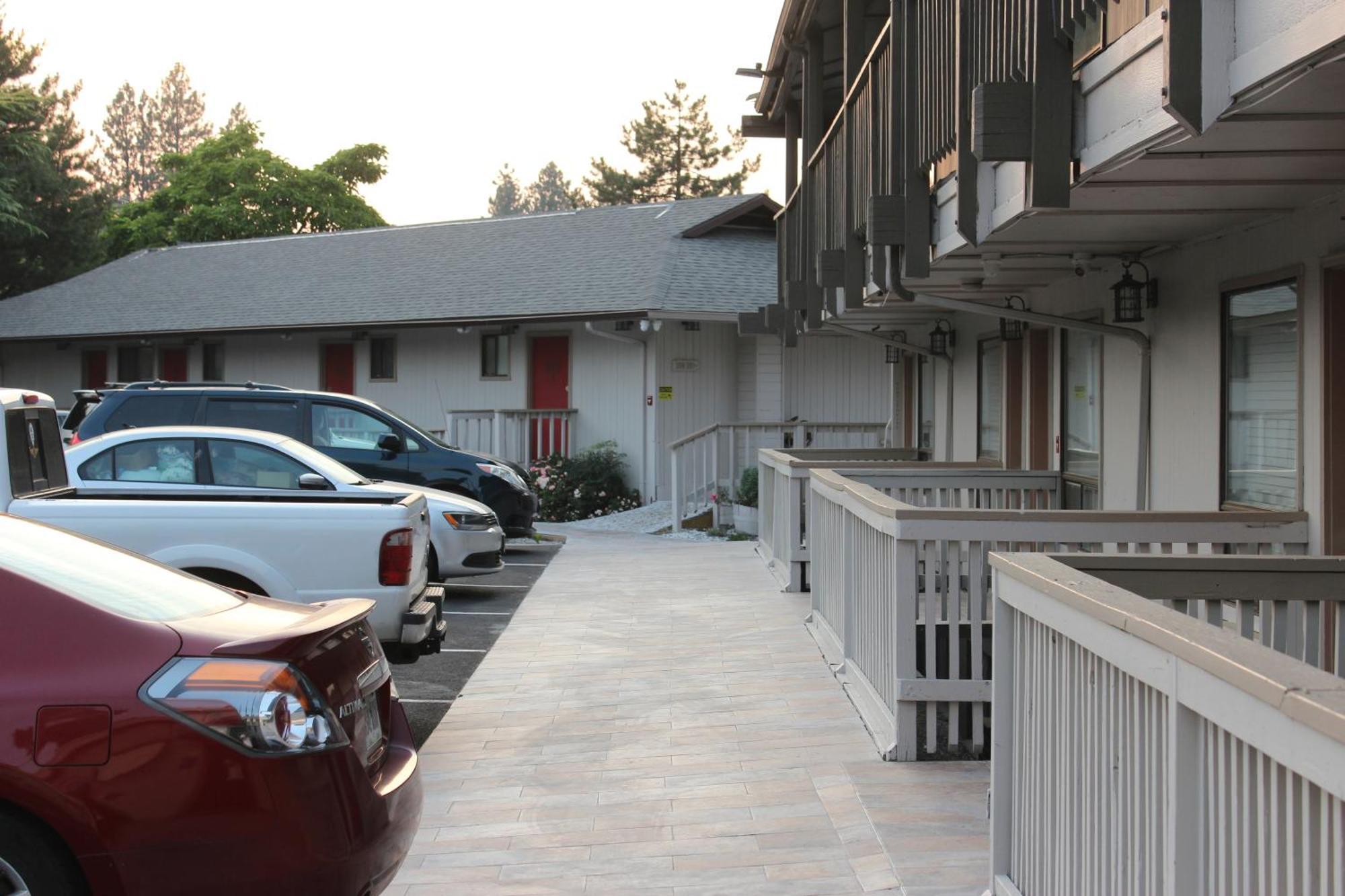 Cedarwood Inn Of Ashland Exterior photo