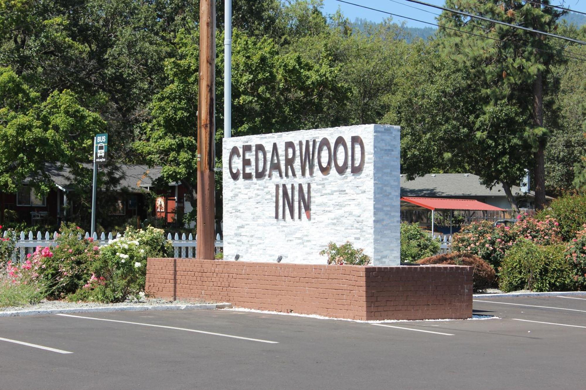 Cedarwood Inn Of Ashland Exterior photo